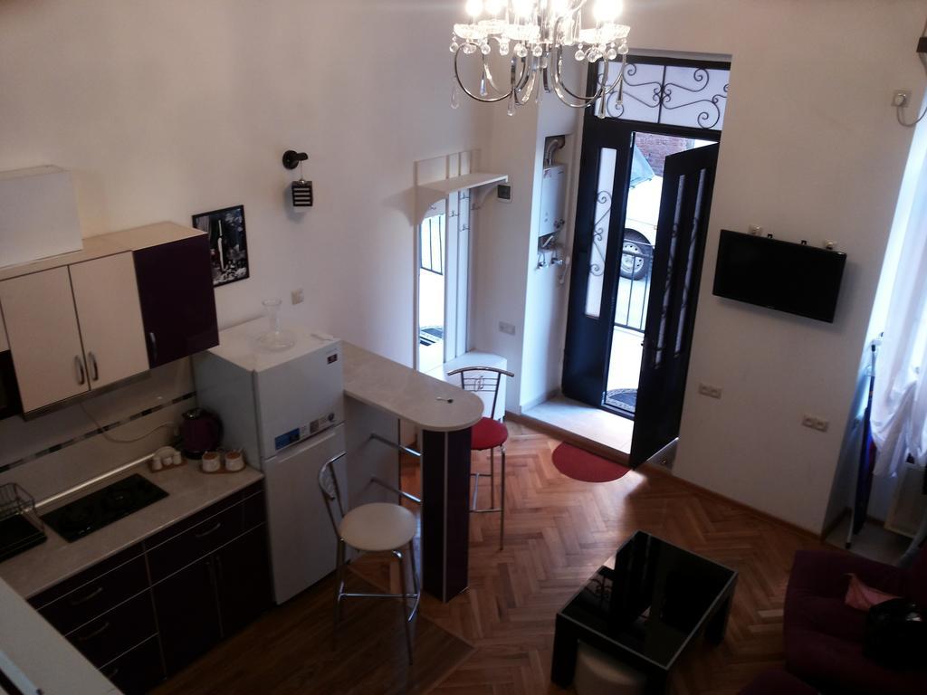 Comfortable Flat In Central Tbilisi Room photo