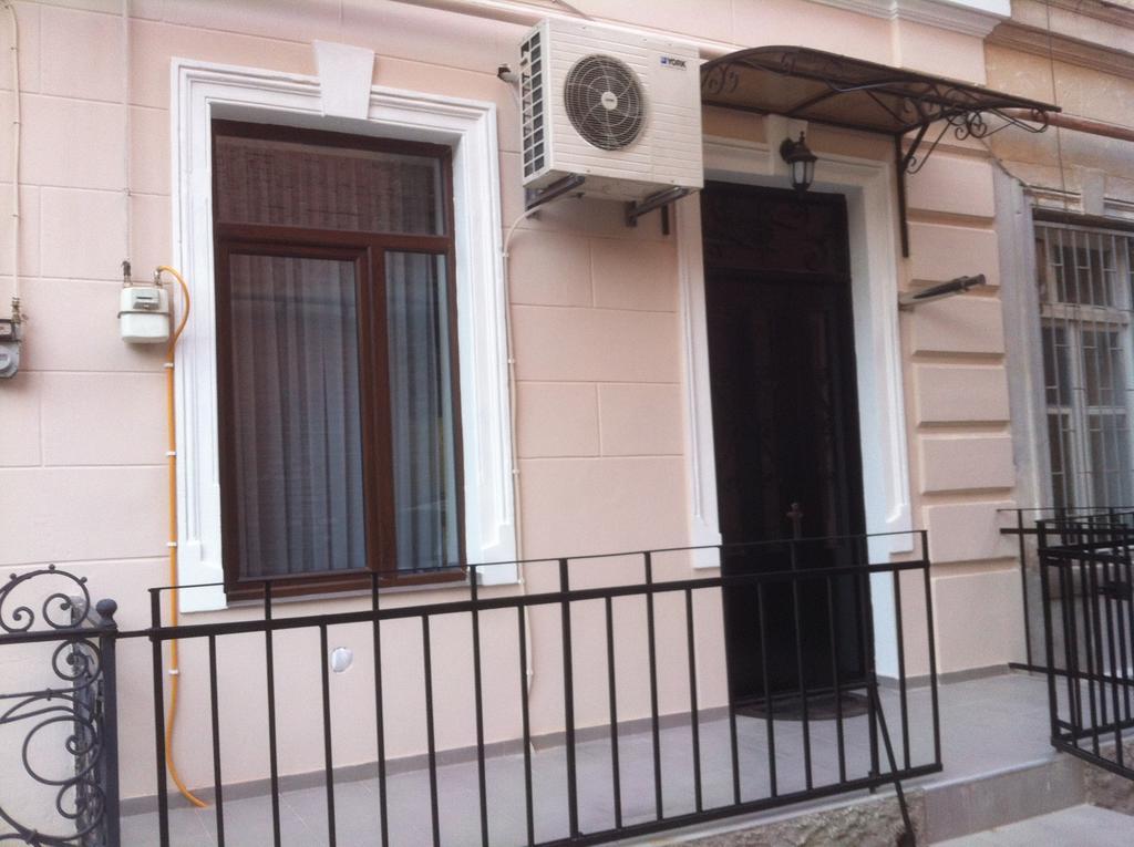 Comfortable Flat In Central Tbilisi Room photo